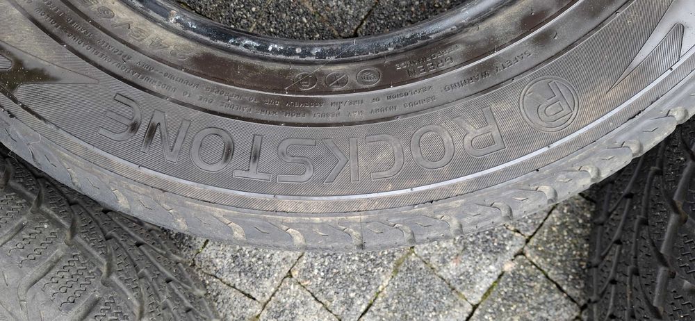 Opony 245/65 R 17 4 szt.
