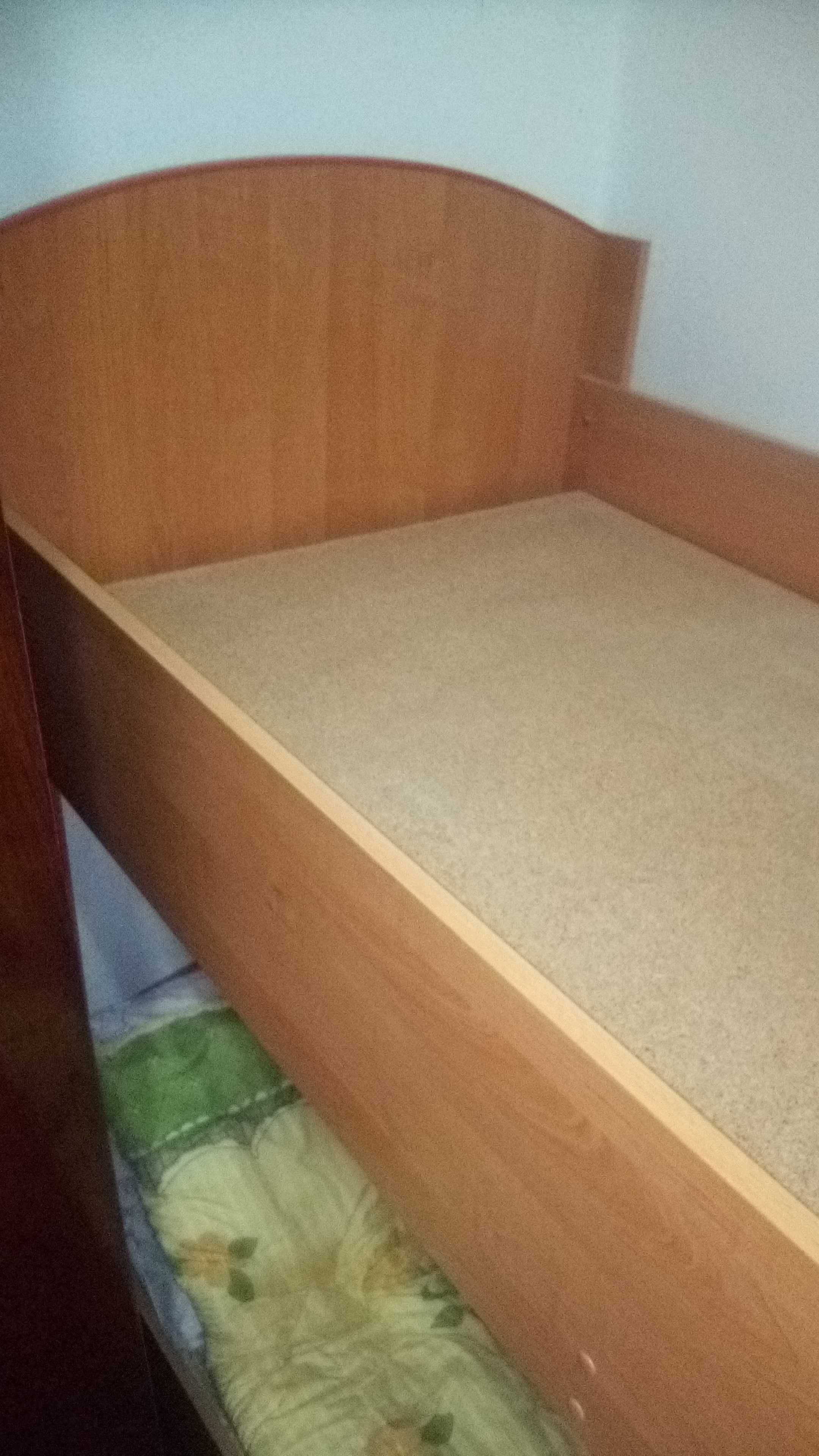 Двухъярусная кровать деревянная для детей или взрослых