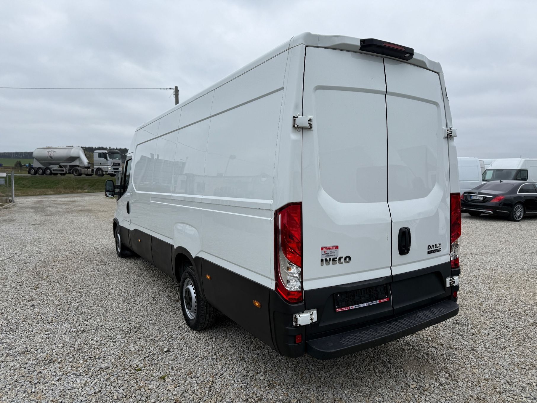 Iveco 2021/Daily 35-140 A8V/MAXI/ Automat Hi-Matic/full LED reflektory/Klima/PDC/tempomat/fotel comfort  77.900 zł netto