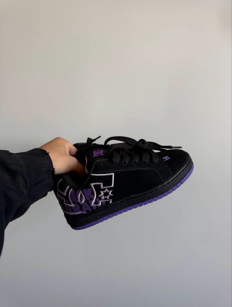 дутиші DC shoes.