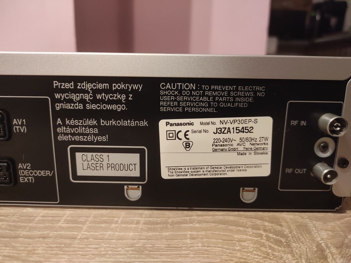Panasonic NV-VP30 - DVD/VHS Combo - Magnetowid + Odtwarzacz