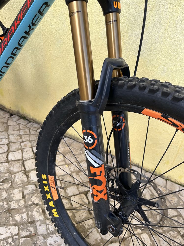 Bicicleta carbono mondraker dune xr