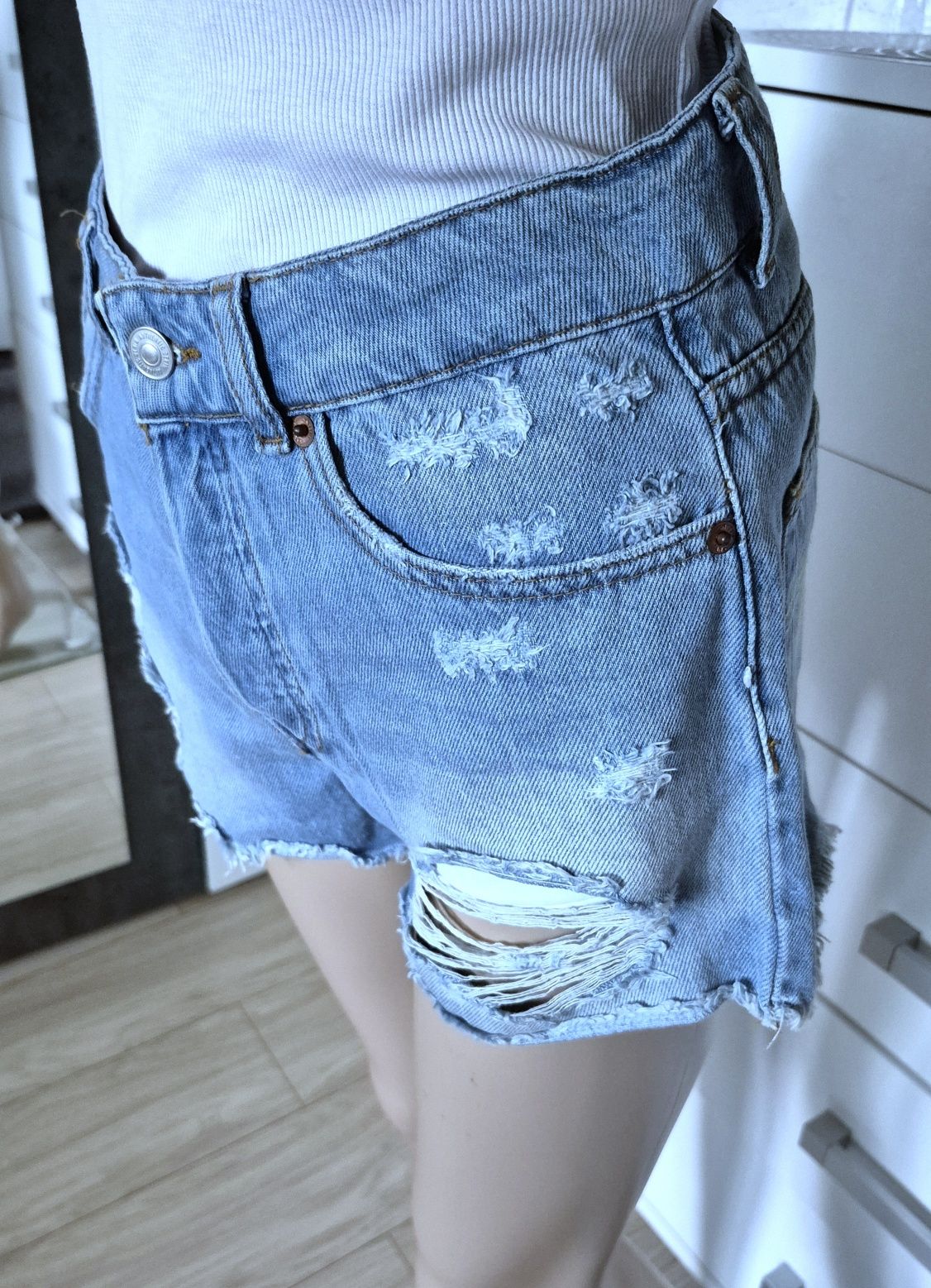 Szorty damskie dżinsowe Authentic Denim roz.36 niebieskie, średni stan