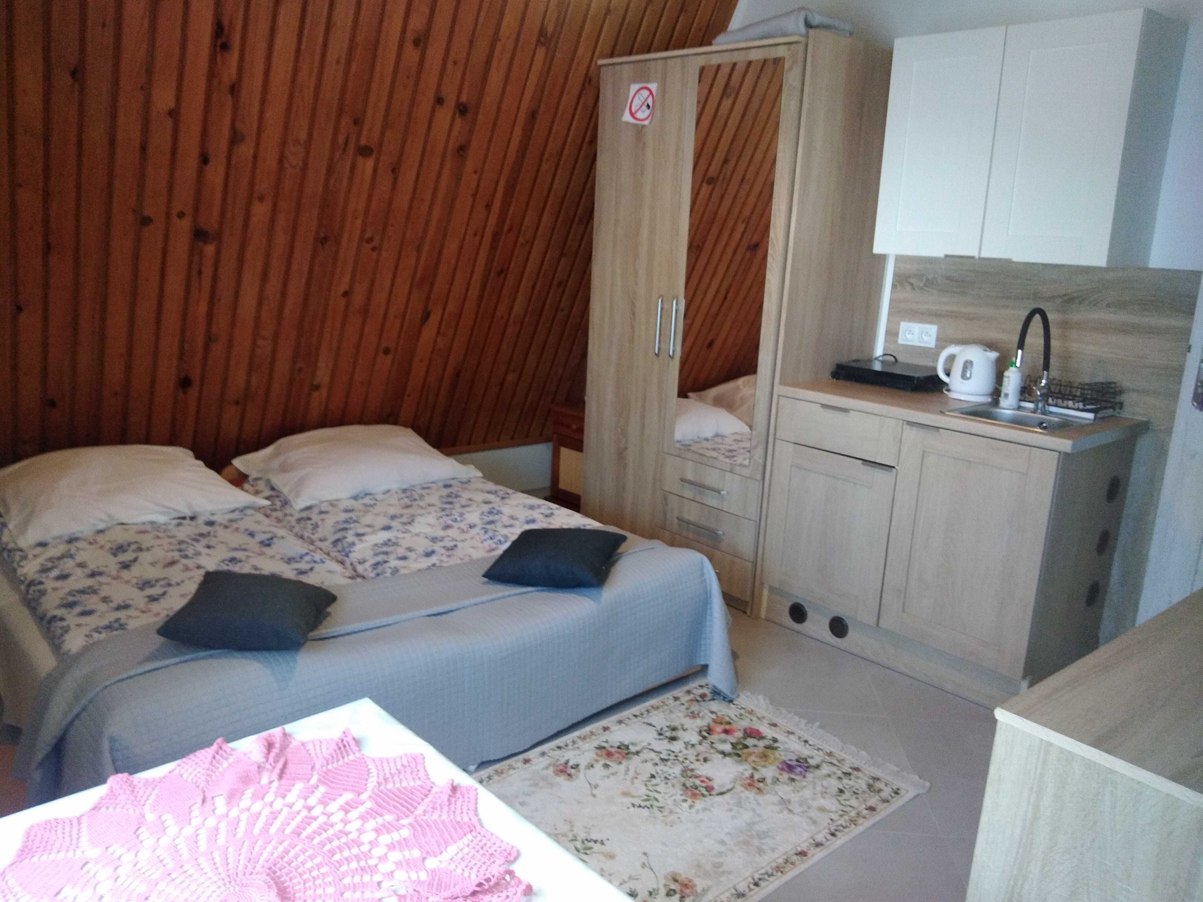 Pokoje z aneksami lub  apartament do wynajęcia  nocleg nad  morzem