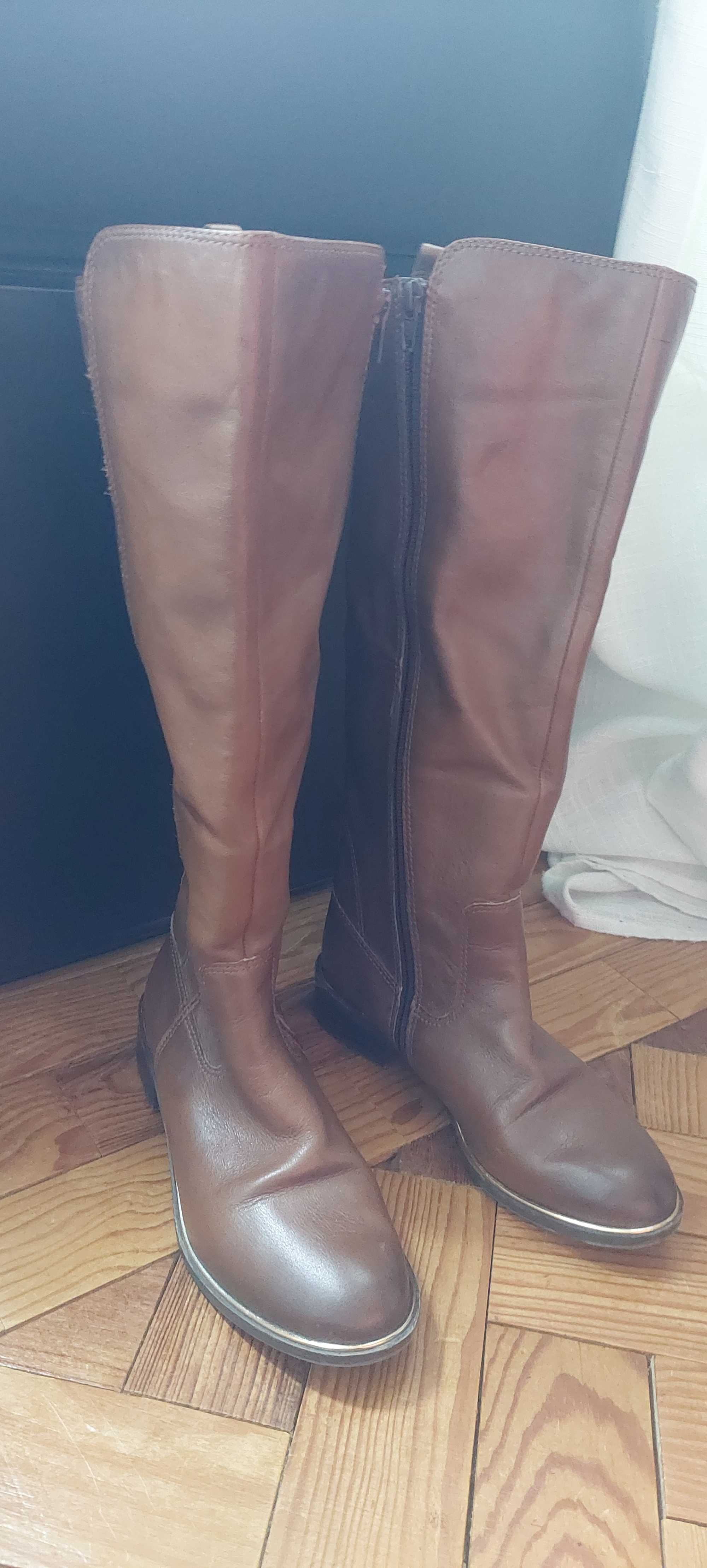 Botas Rasas Cano Alto