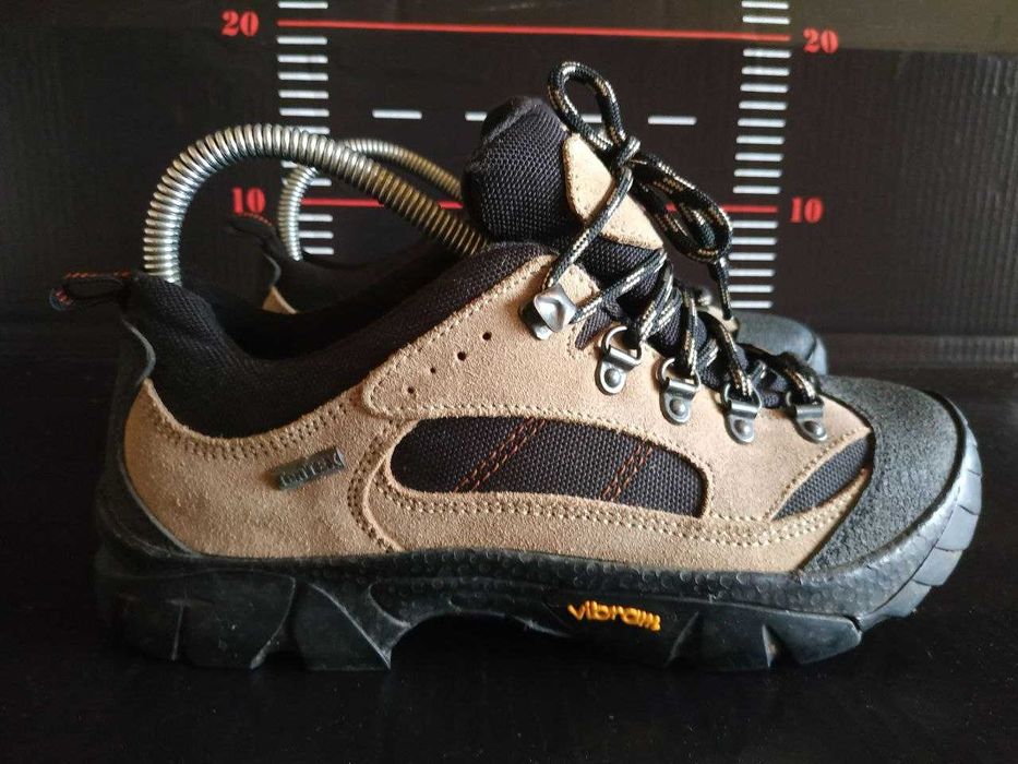 Трекінгові кросівки весна-осень ADVENTURIDGE 38 р 25 см