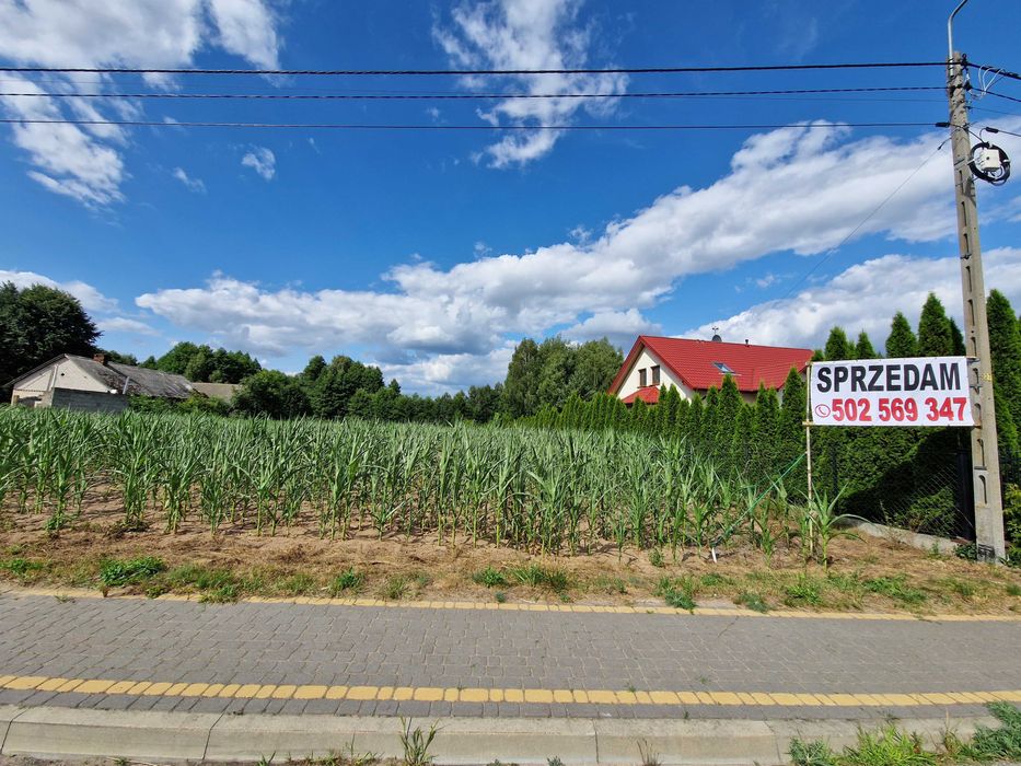 Ostrowy 2800m2 Warunki Zabudowy przy drodze asfaltowej media w ulicy