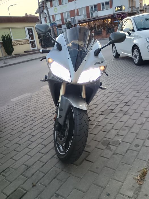 Yamaha R1 RN09 okazja