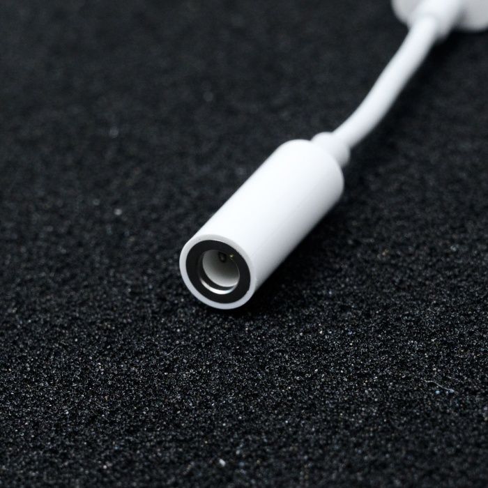 Оригінальный перехідник Apple USB-C to 3.5mm Type-C Адаптер