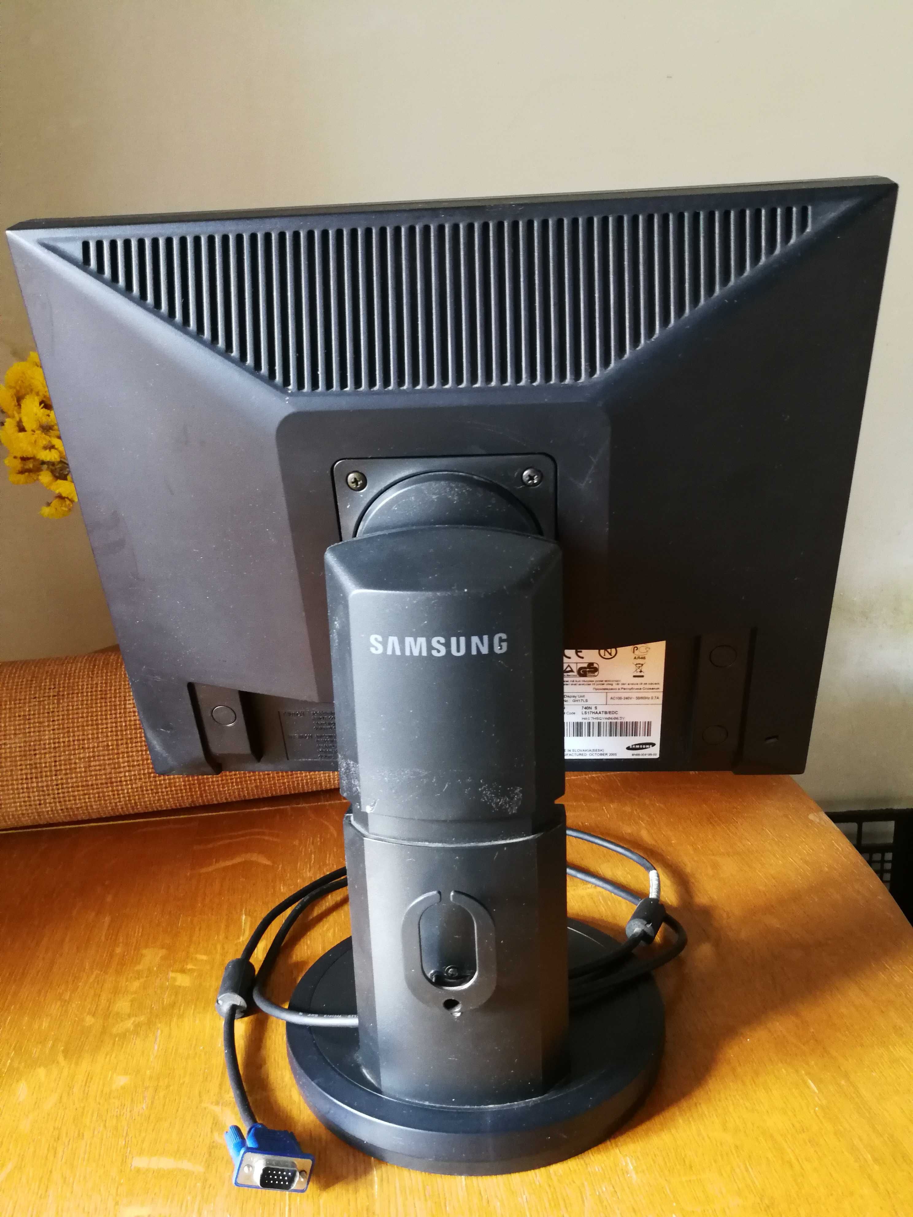 Монитор Samsung SyncMaster 740N