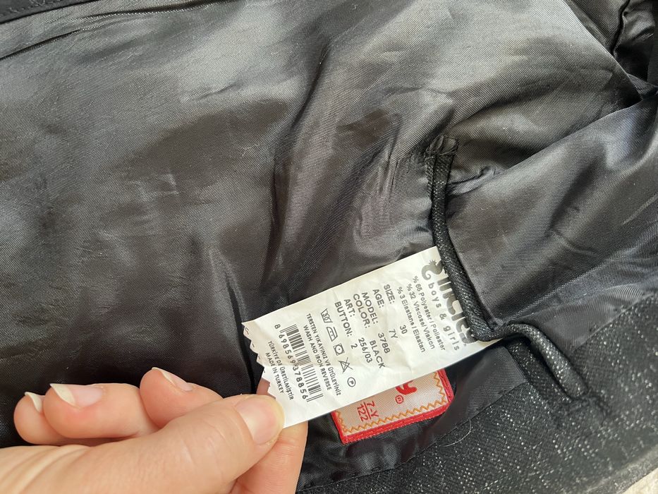 Віддам піджаки для школяра на 1 або 2 клас.