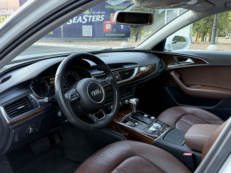 Продам авто Audi a6 c7 2015