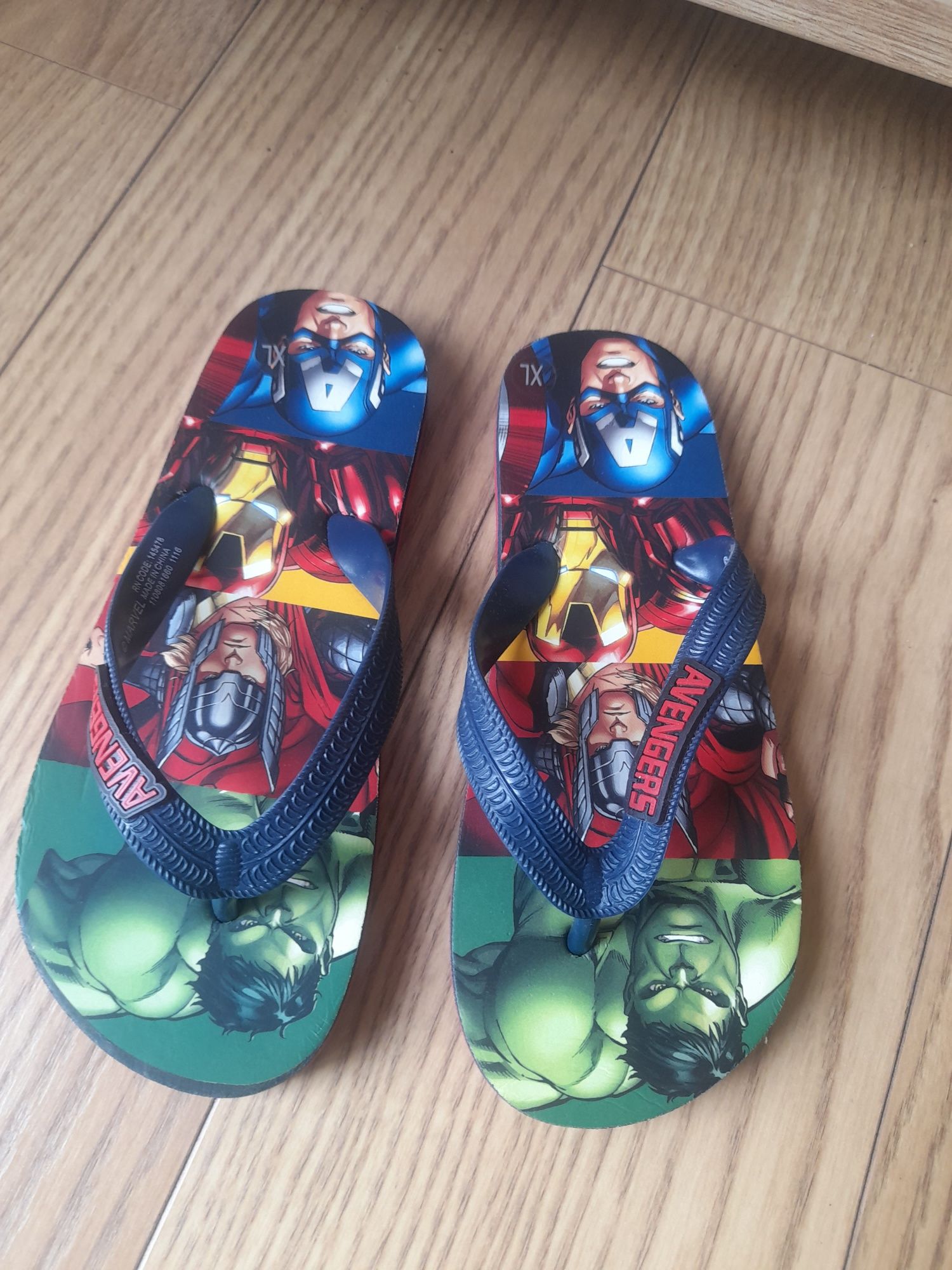 Klapki japonki sandały Avengers