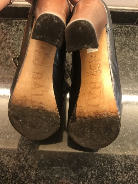 Sapatos em pele, pretos