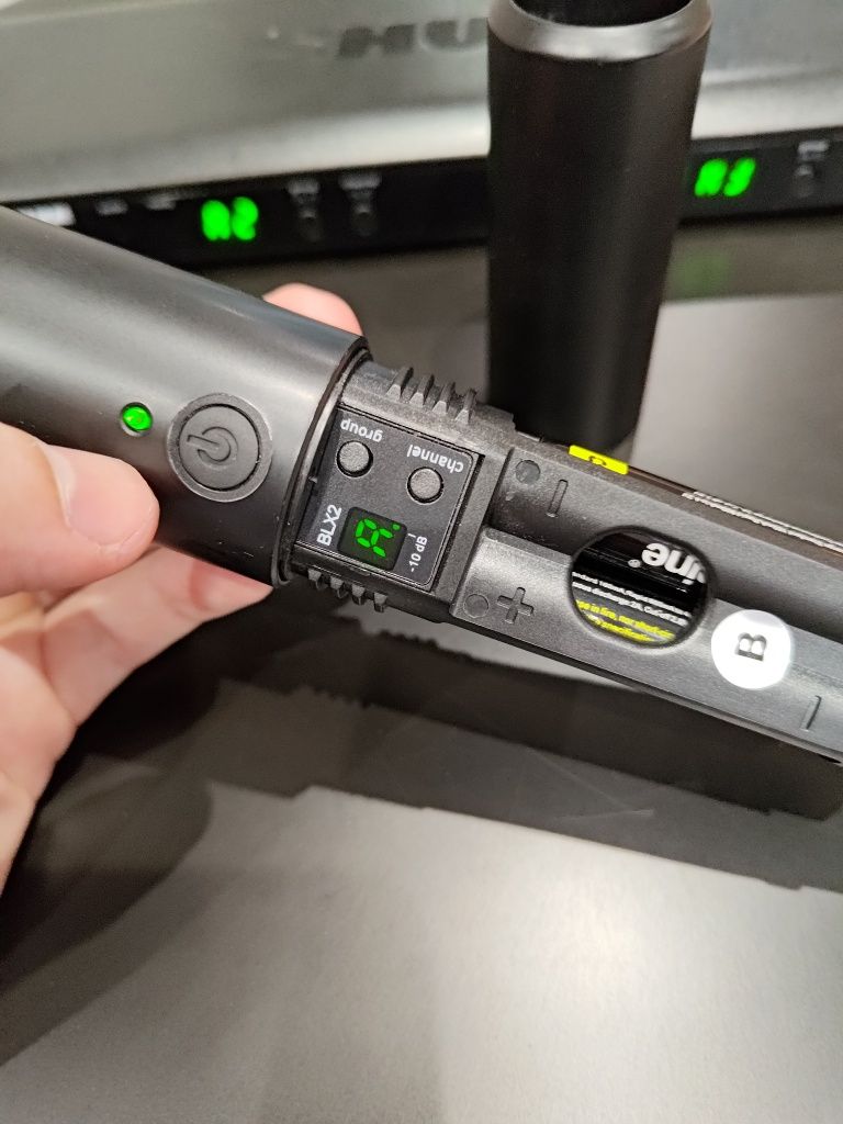 Радіостанція з мікрофонами Shure BLX88 PG58