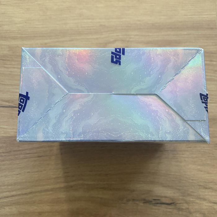 2025 Topps Chrome Disney Sapphire Edition Nova e Selada