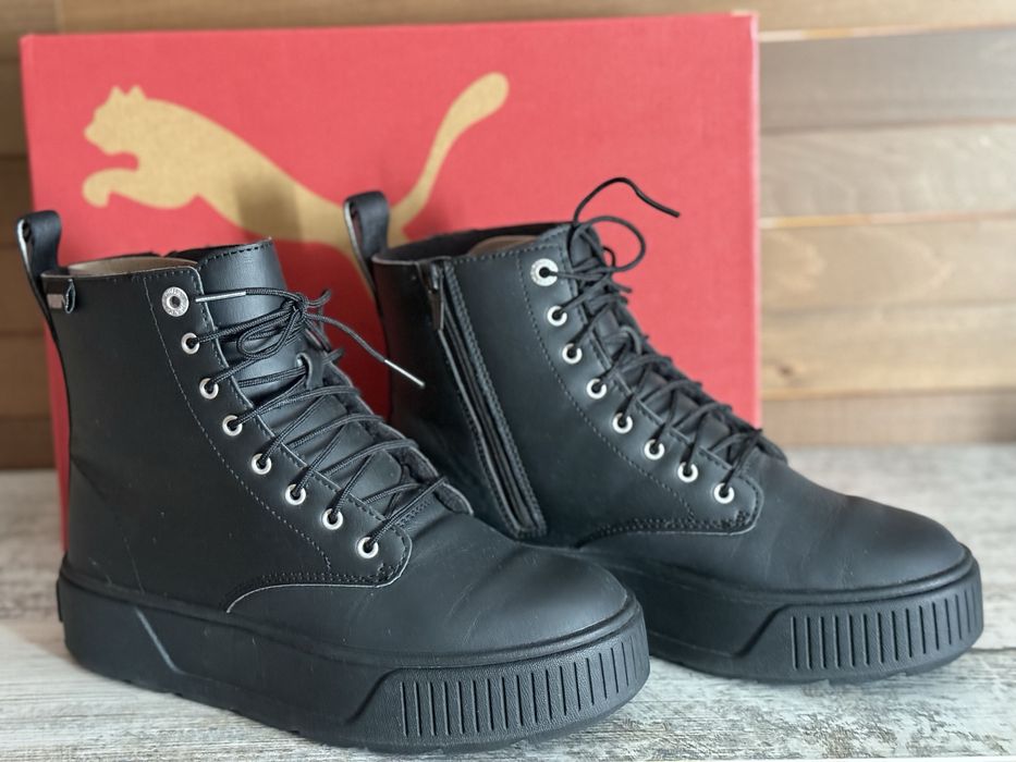 Стильні жіночі черевики Puma