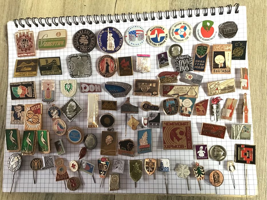 Значки різної тематики (лоти)