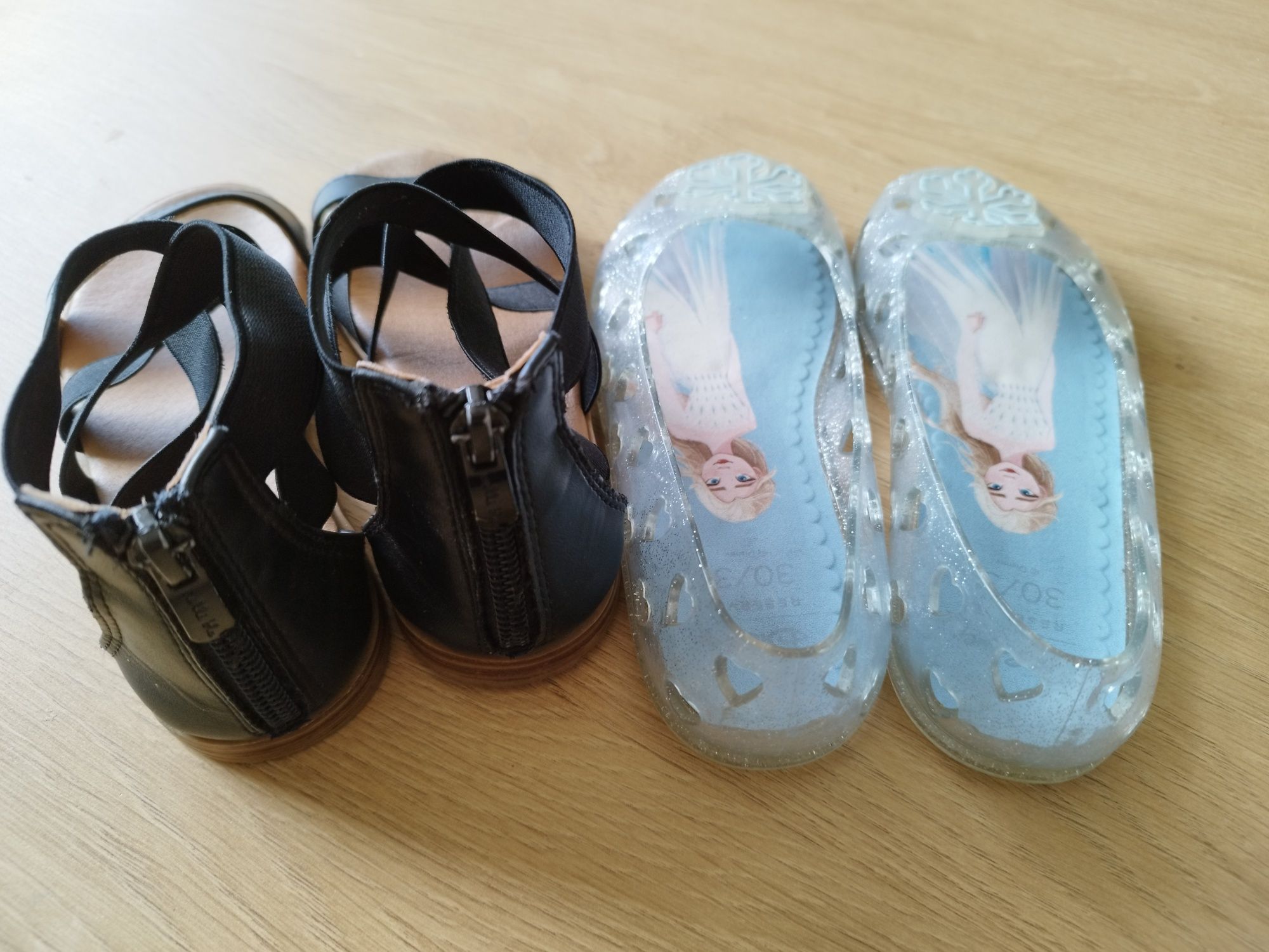 Dwie pary butów letnich dla dziewczynki r , 31. Sandałki