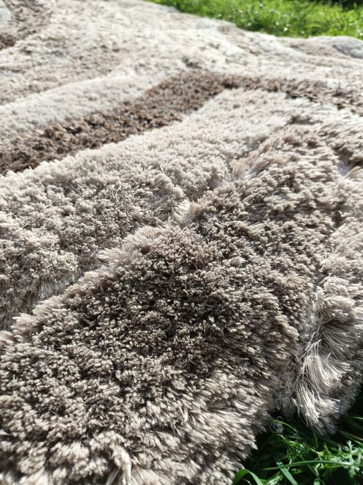 Używany dywan, brązowe odcienie, 235 cm x 163 cm