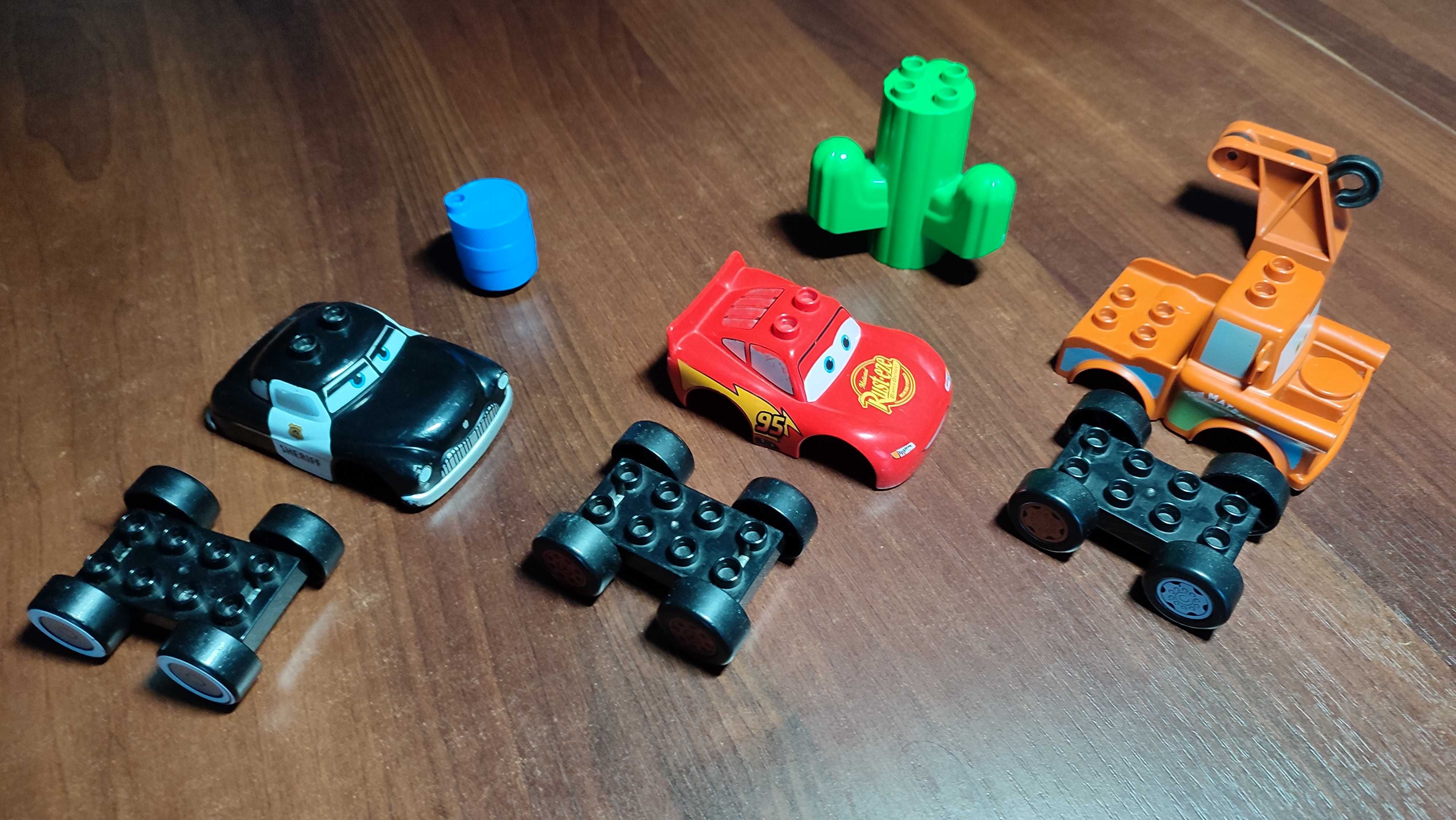 Samochody z zestawu LEGO duplo 5813 i 5814 - Cars, Auta, McQueen