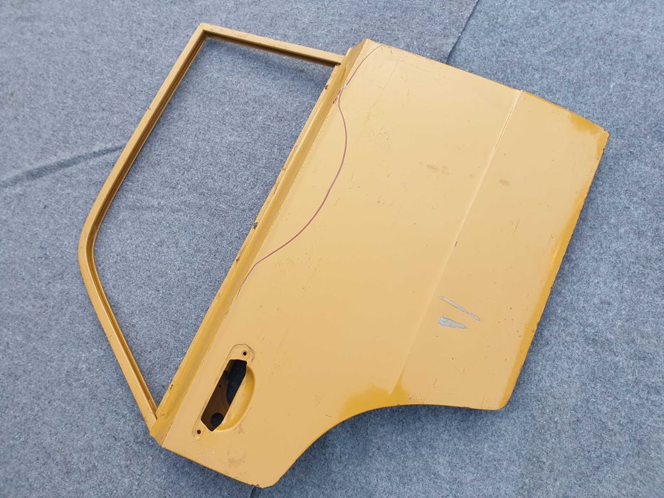 Fiat 125p    Drzwi tylne    prawe FSO tył stary typ
