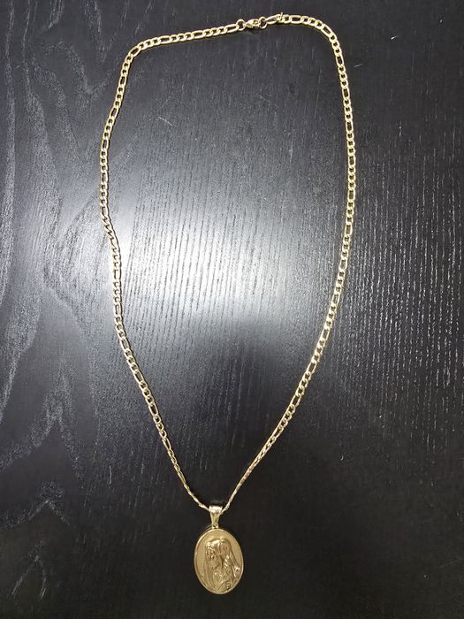 Cordão com pendente em ouro cubano