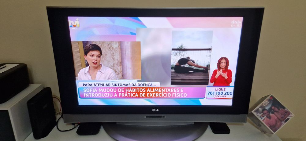 LG 42PC3RA TV  (42")