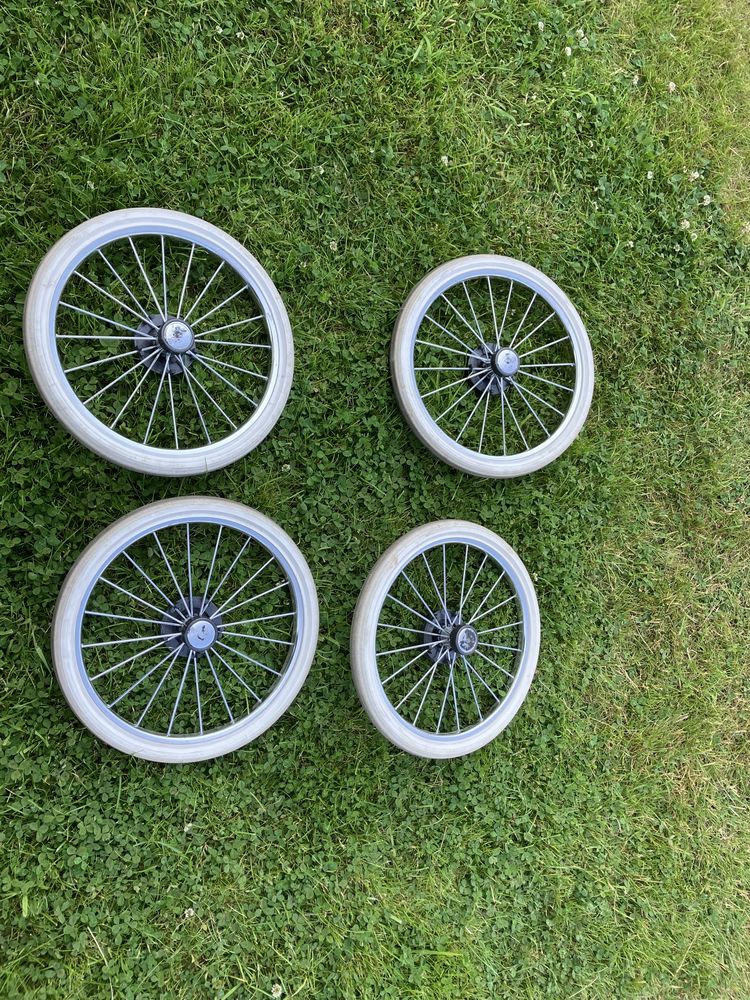 Wozek + nosidelko Bebecar