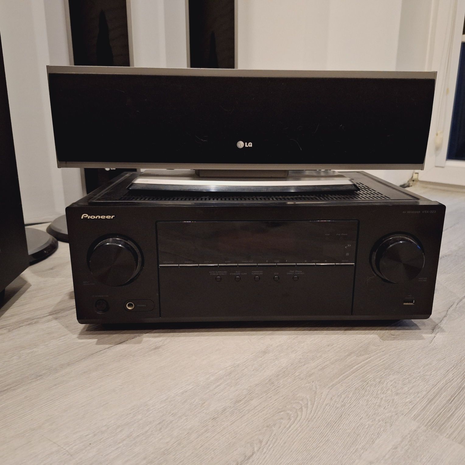 Amplituner Pioneer VSX-323-K