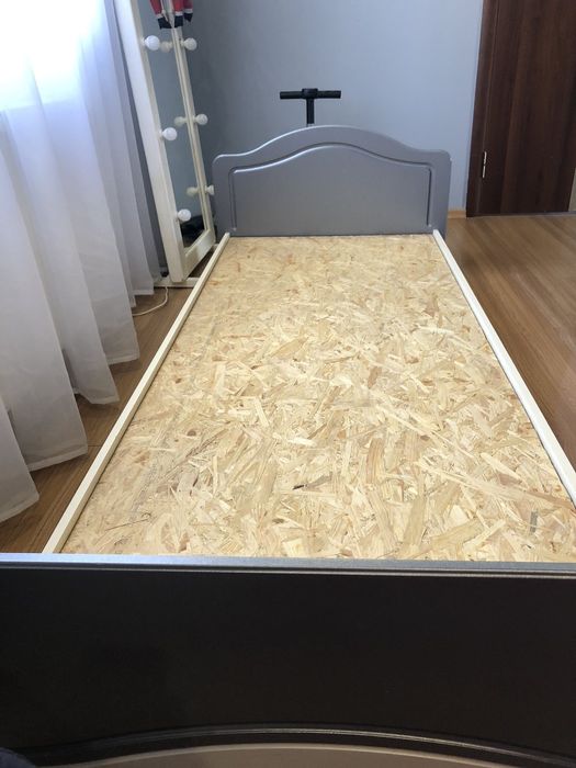 Продається дитяче ліжко односпальне