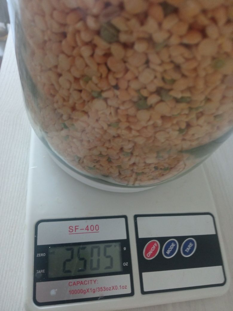 Горох. Две банки по 2.5 кг