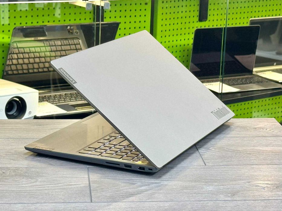 Lenovo ThinkBook 15-IIL / DDR4 32Gb / i5-1035G1 / SSD 512Gb / HDD 1Tb