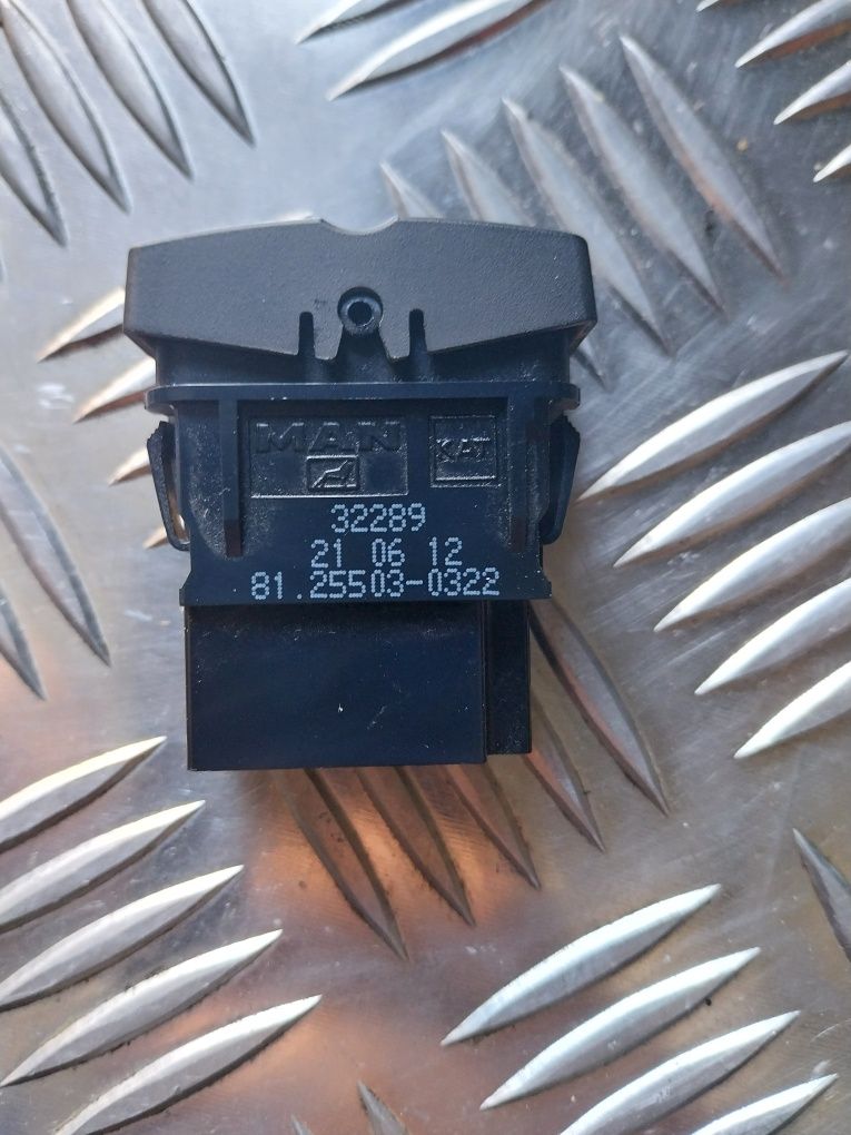 Przełącznik przycisk man tgx 18.480 hydrodrive 13r eu5