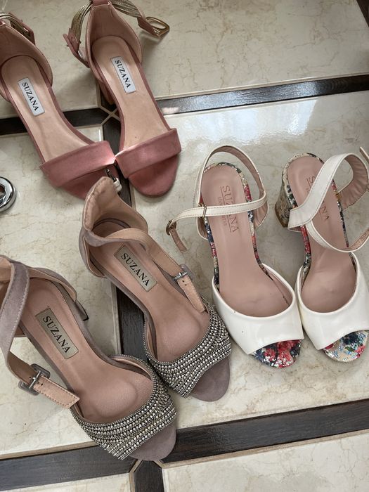 Босоніжки жіночі 400 грн