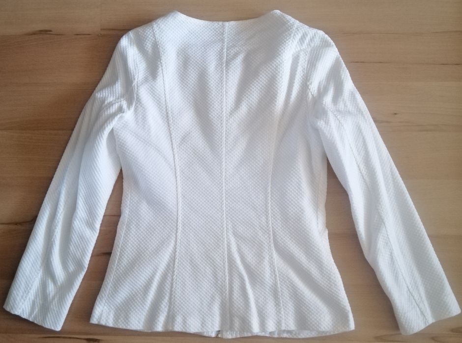 Жіночий літній піджак