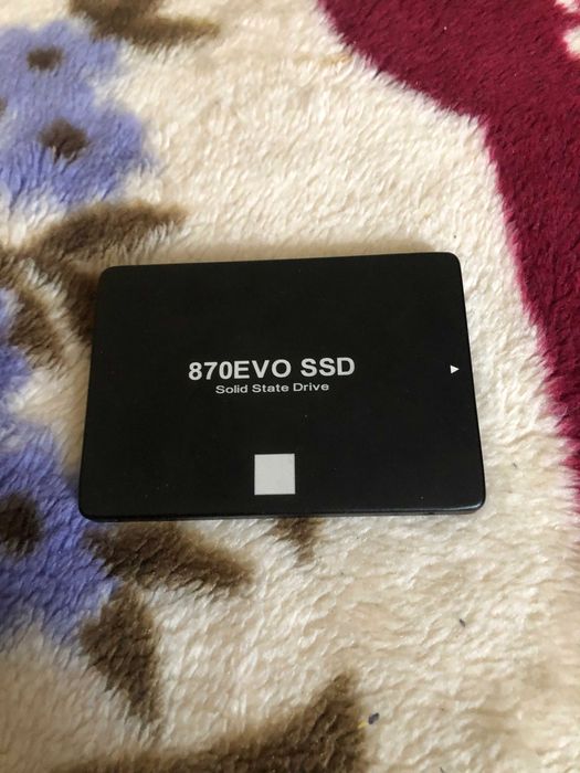 Dysk Twardy Evo 870 SSD 2TB 2.5 Cala Do laptopa Nowy