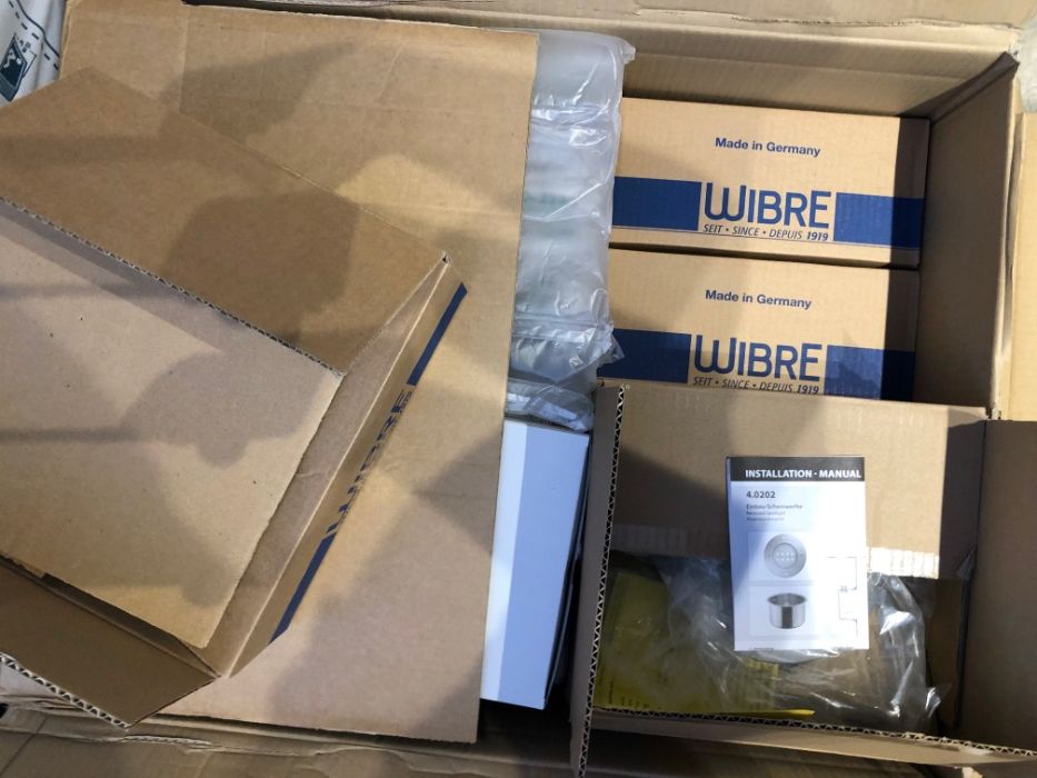 WIBRE oświetlenie basenowe, elegancki SLIM skimmer, przeciwprąd