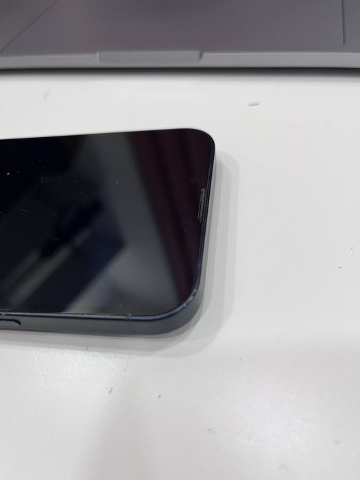 iPhone 13 128GB 89% battery