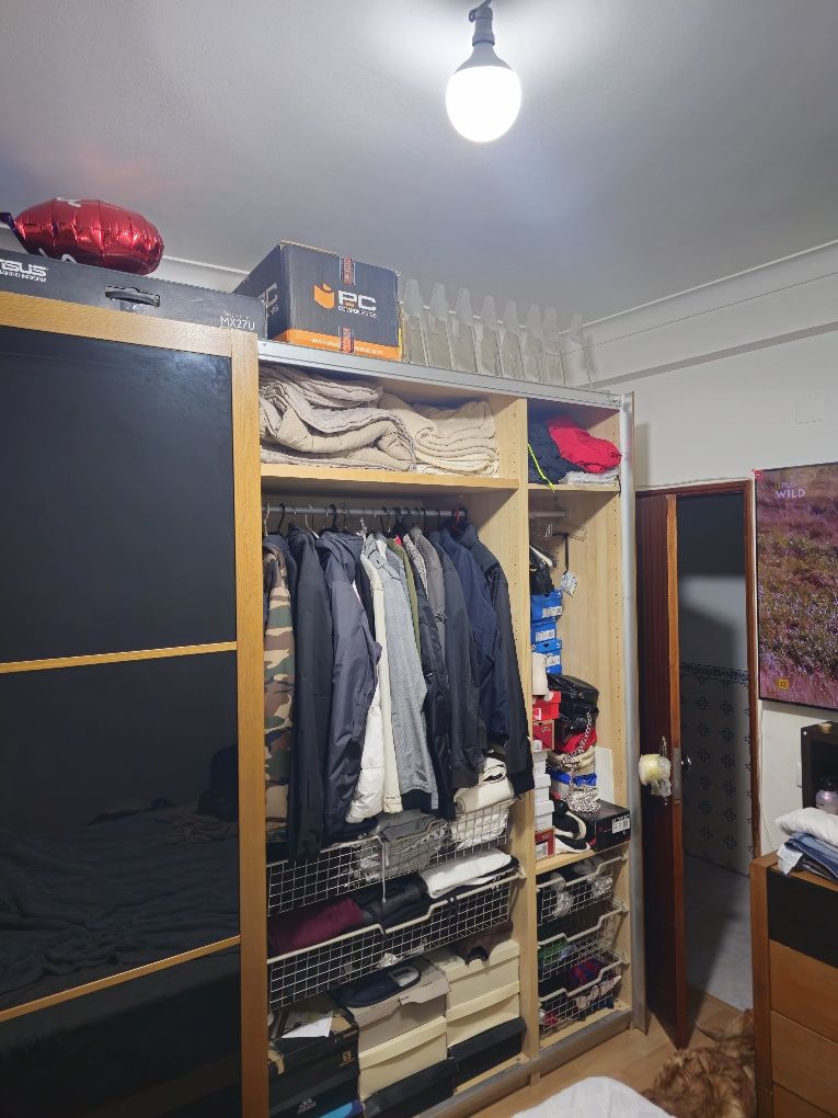 Roupeiro Grande com portas