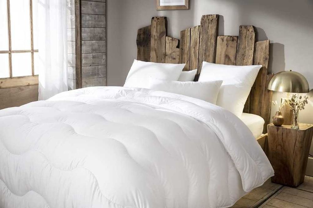 Abeil Kołdra Thermofill Ultra Ciepła Biała 220 X 240 Cm Premuim