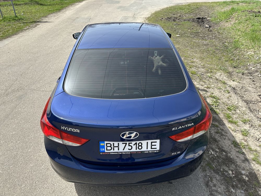 Hyundai Elantra 1.8 автомат