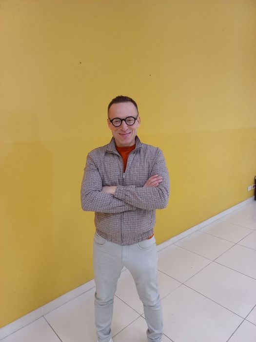 Вчитель з вокалу