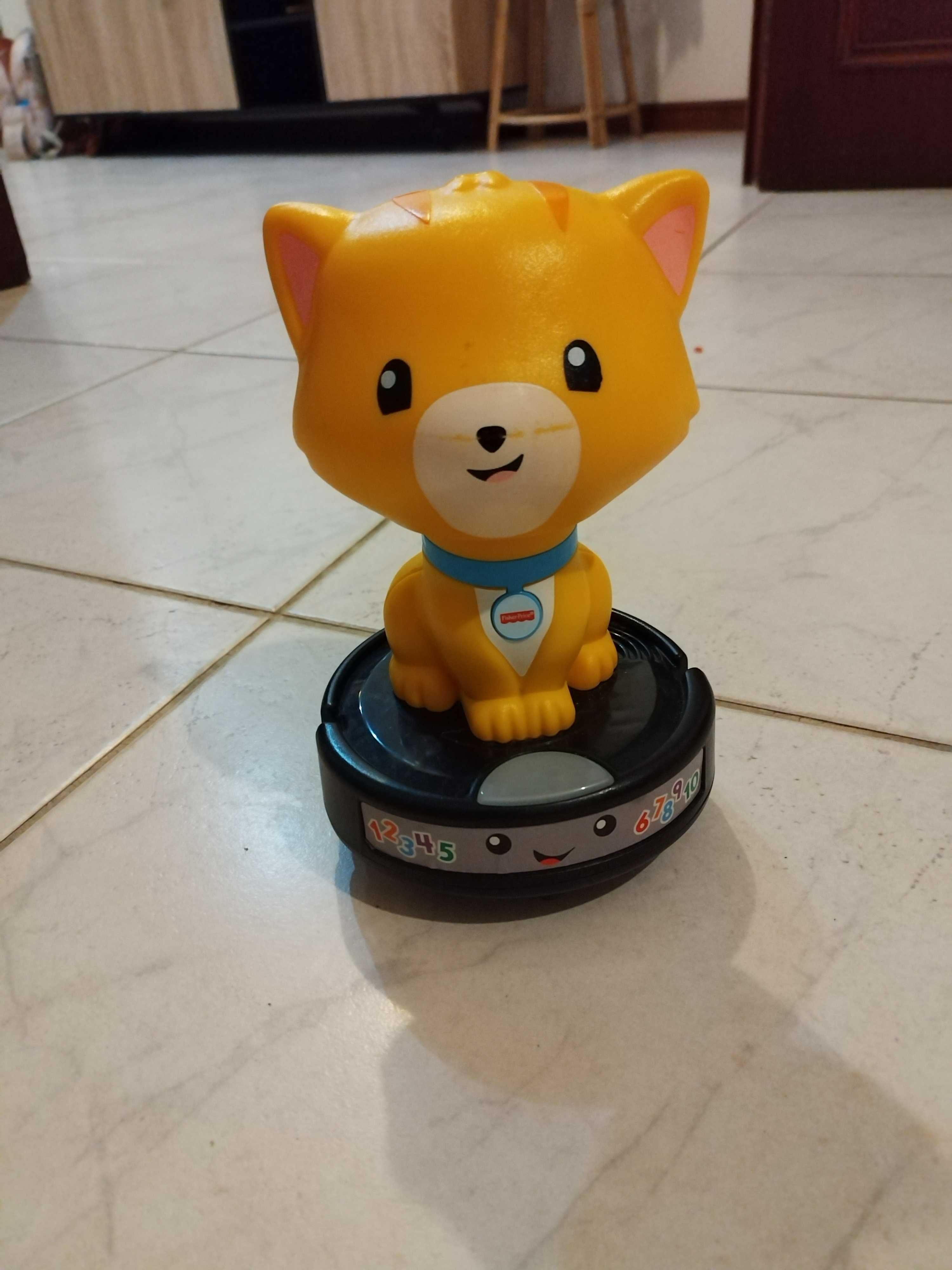 Gatinho no aspirador Fisher Price