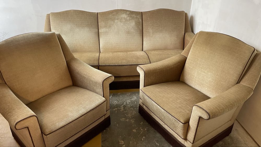 Sofa i dwa fotele na sprzedaż.