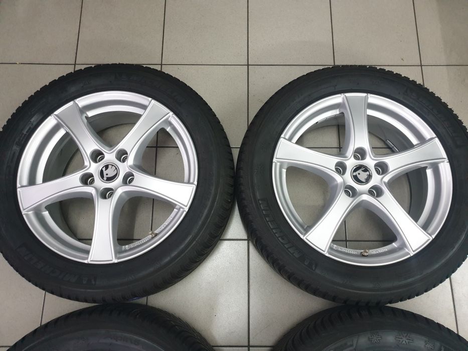 Koła zimowe Alu 17" Skoda Superb III Karoq Yeti VW Passat B8 Jak Nowe