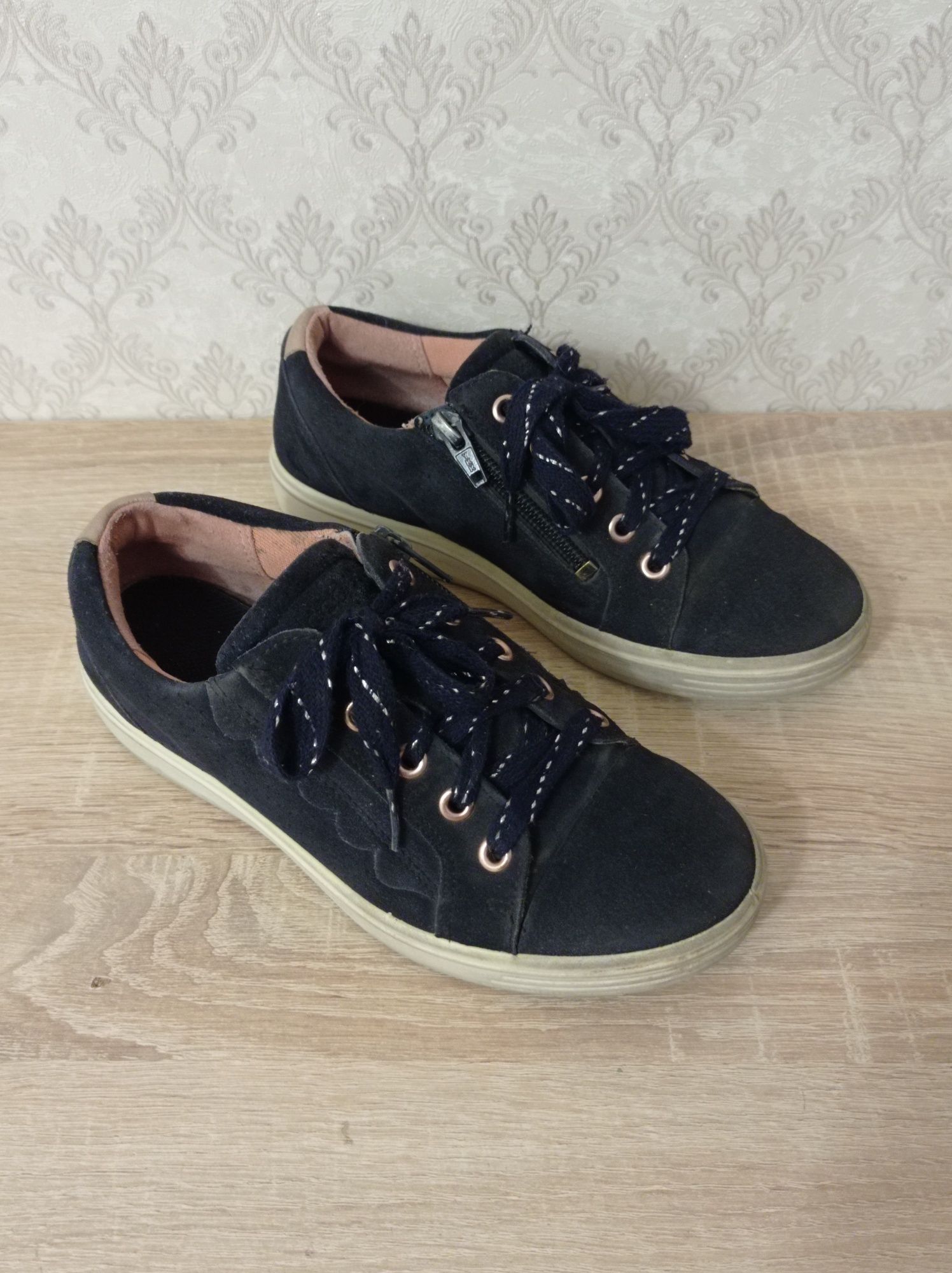 Туфли, кроссовки  Ecco, Next, New balance р.33, р.34, р.36, р.37, б/у