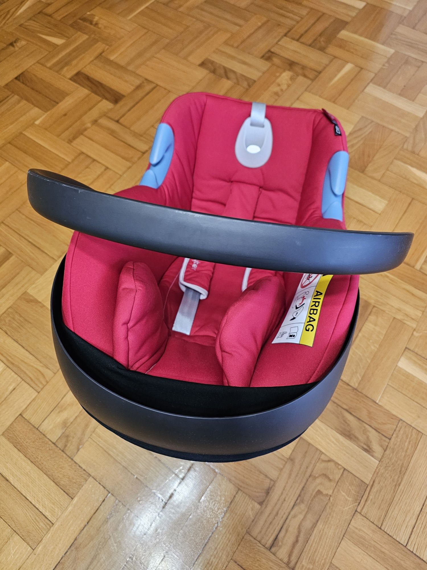 Fotelik Aton B i-size oraz base M ISOFIX