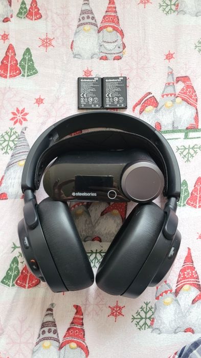 SteelSeries Arctis Nova Pro Wireless Bezprzewodowe Słuchawki