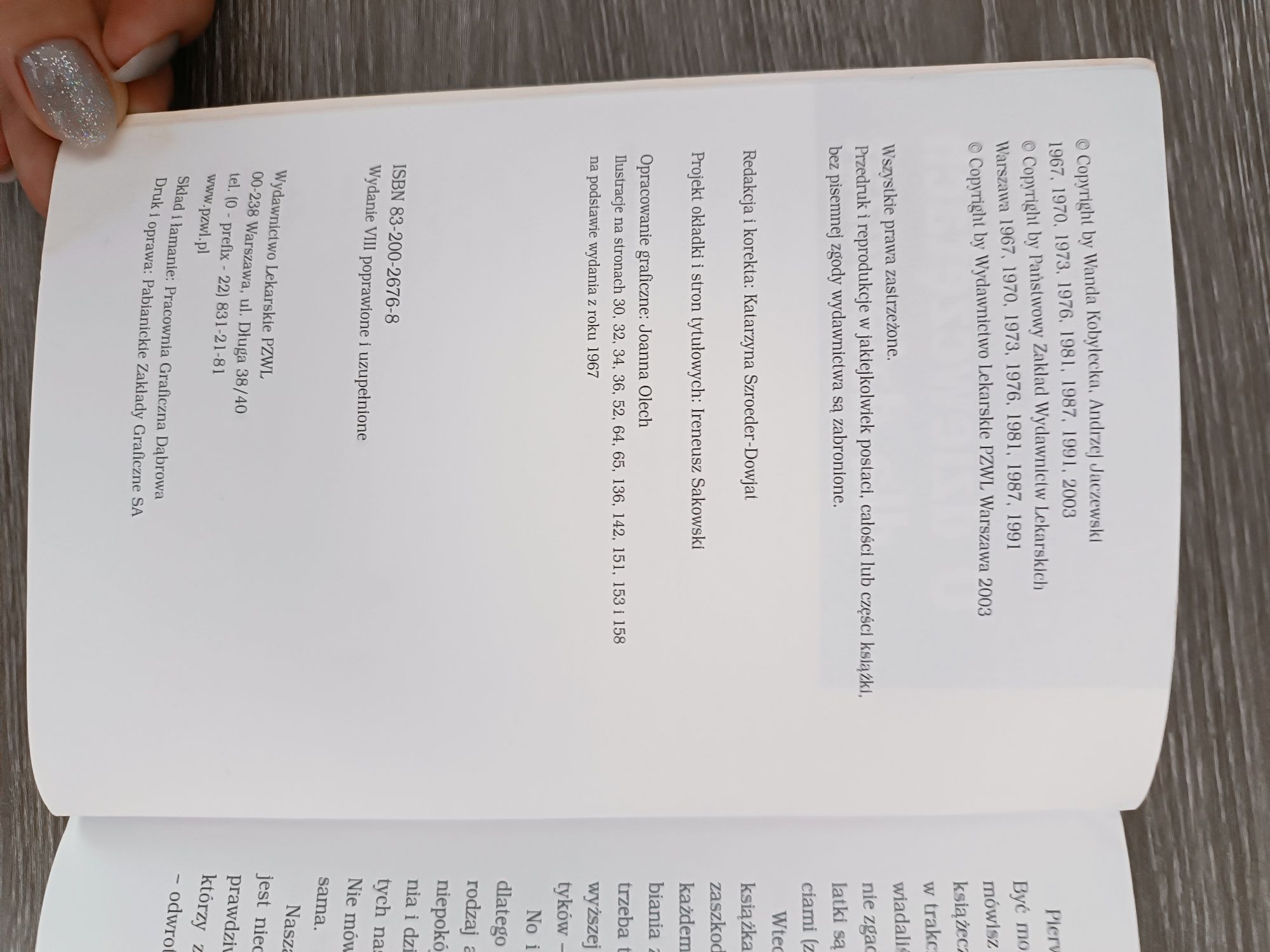 Książka O dziewczętach dla dziewcząt Kobyłecka Jaczewski PZWL